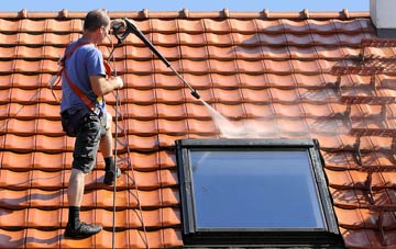 roof cleaning High Town
